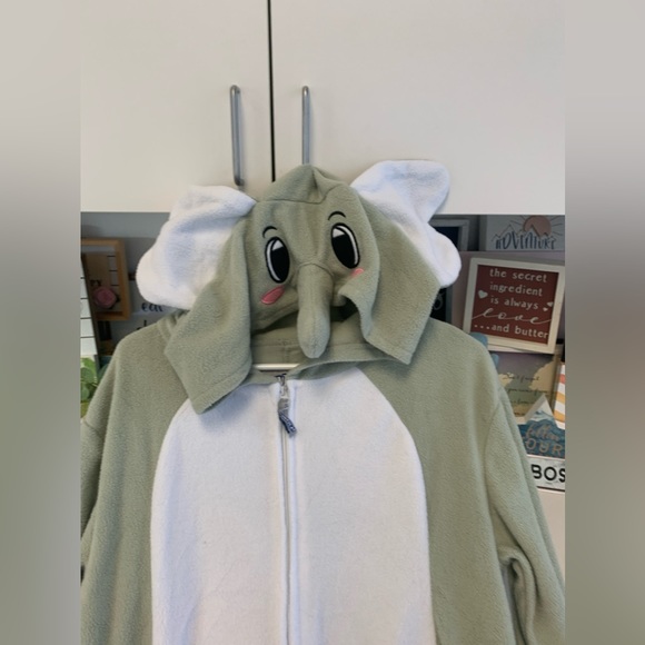 Adorable Elephant Costume/PJs - Picture 8 of 16